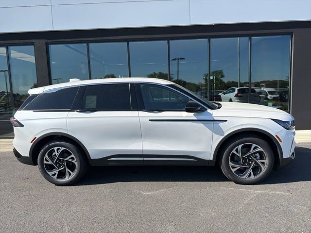 New 2026 Lincoln Nautilus Premier AWD/4WD image 2