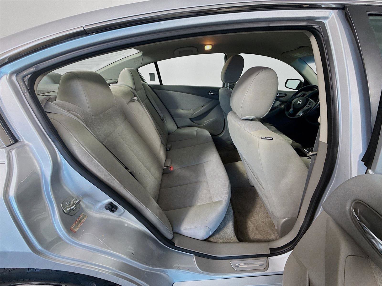 Used 2012 Nissan Altima 2.5 S FWD image 19