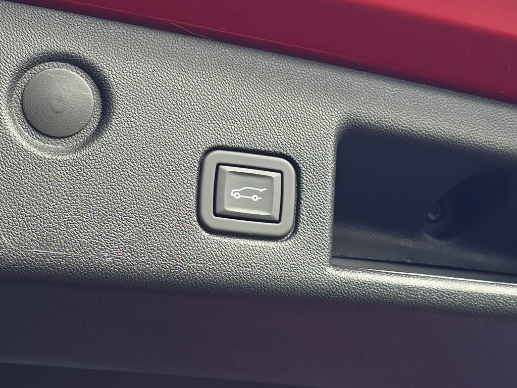 Certified 2024 Chevrolet Equinox RS w/ RS Leather Package image 11