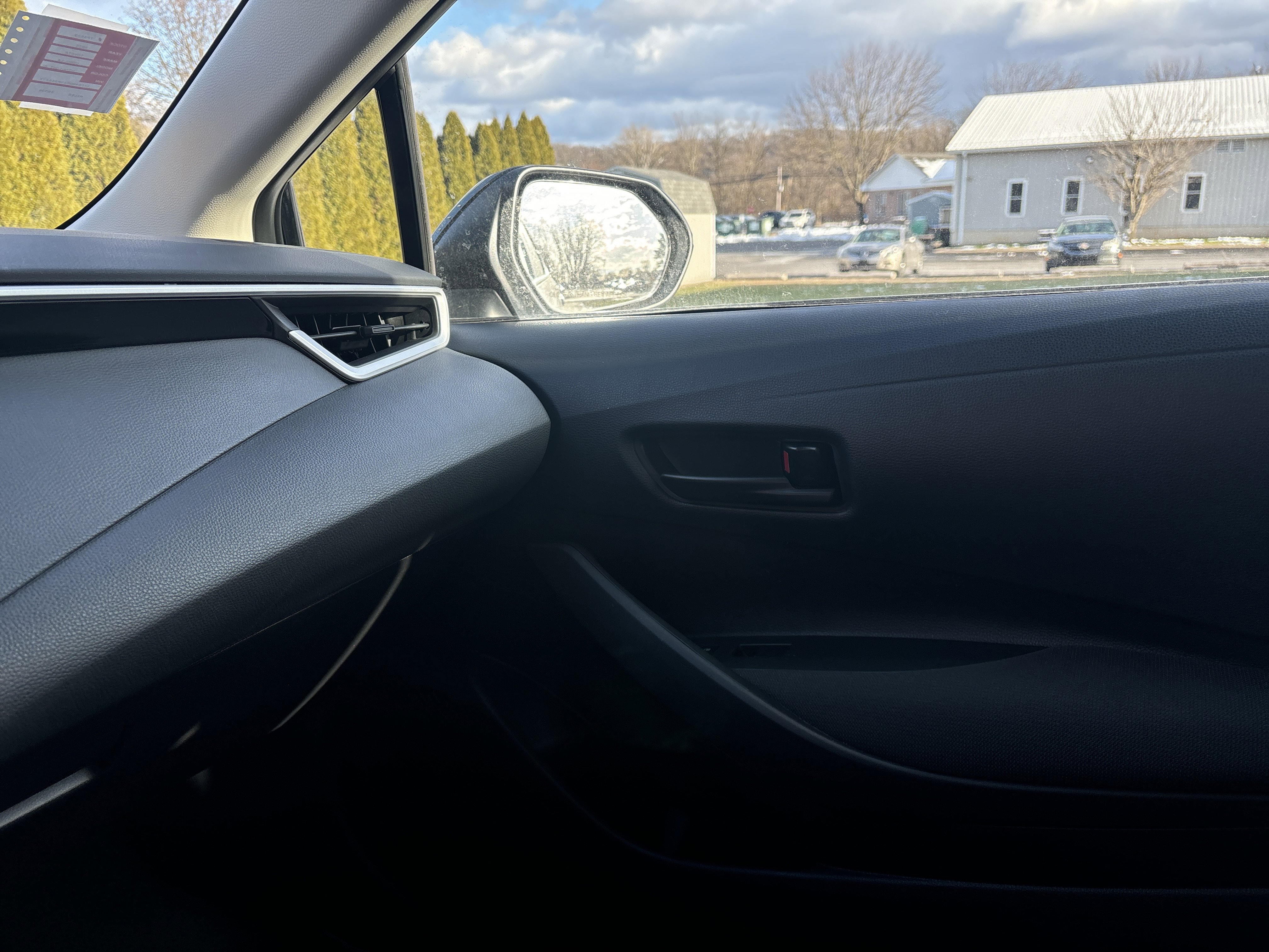 Used 2025 Toyota Corolla LE image 23