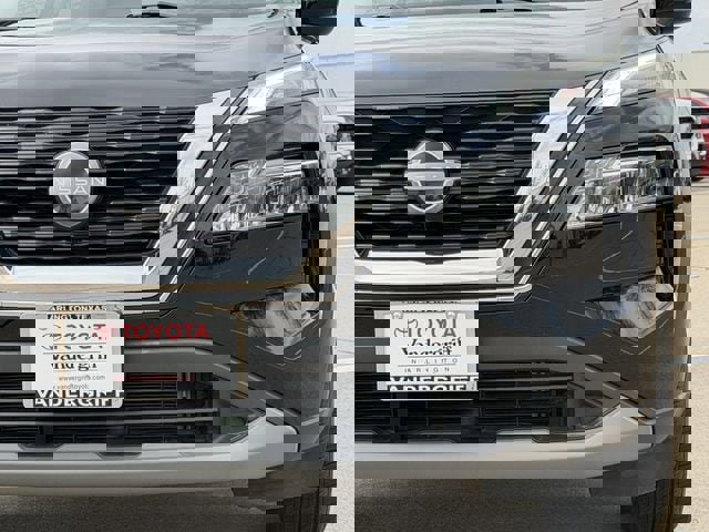 Used 2023 Nissan Rogue SV image 9