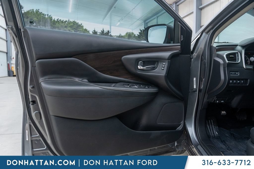 Used 2020 Nissan Murano Platinum w/ Cargo Package FWD image 15