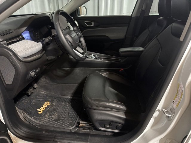 Used 2022 Jeep Compass Latitude image 10