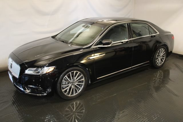 Used 2017 Lincoln Continental Select FWD image 2