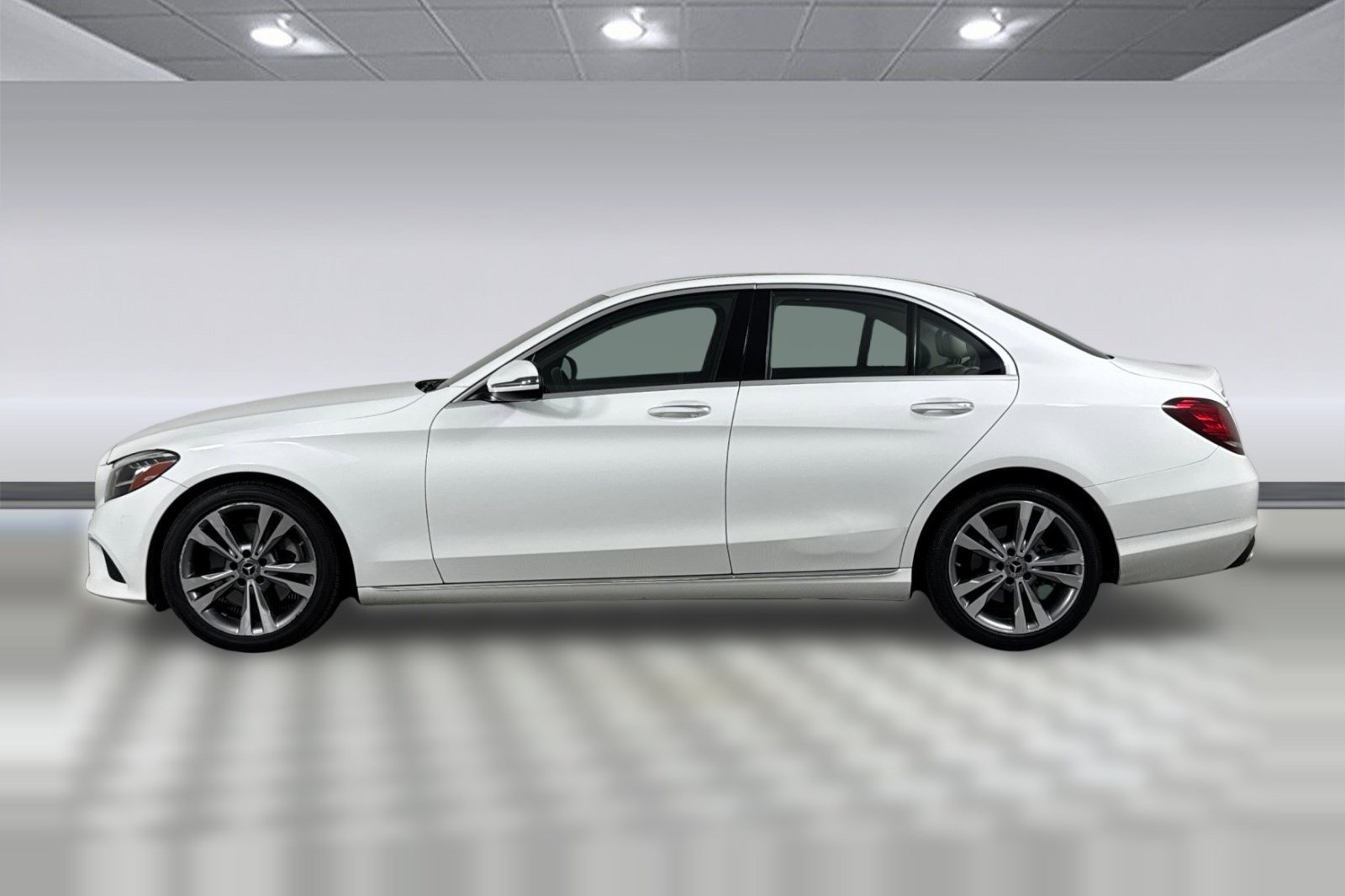 Used 2019 Mercedes-Benz C 300 Sedan image 2