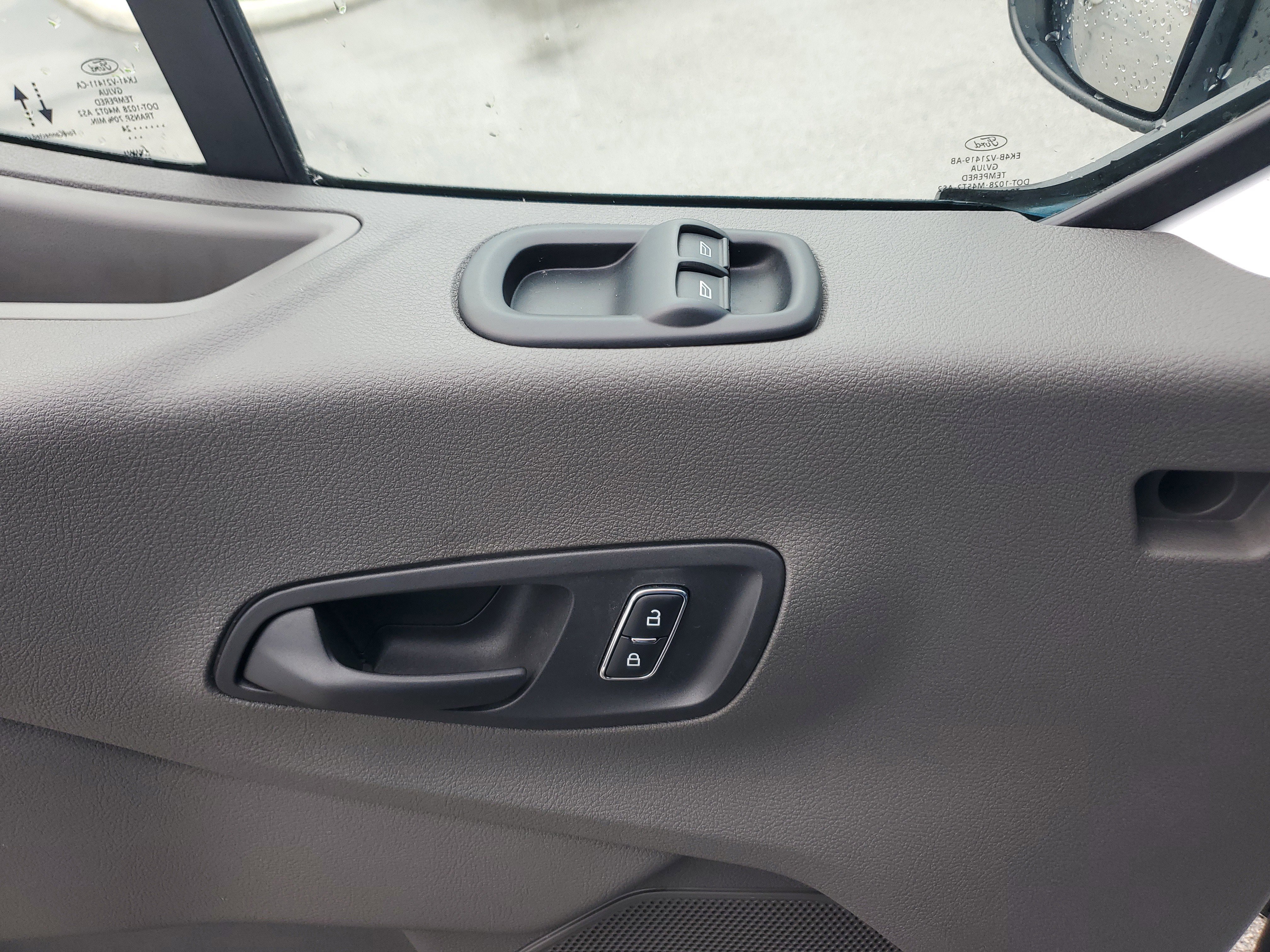 Used 2024 Ford Transit 350 XLT image 28