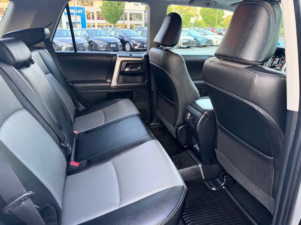 Used 2021 Toyota 4Runner SR5 Premium w/ Moonroof Package AWD/4WD image 11