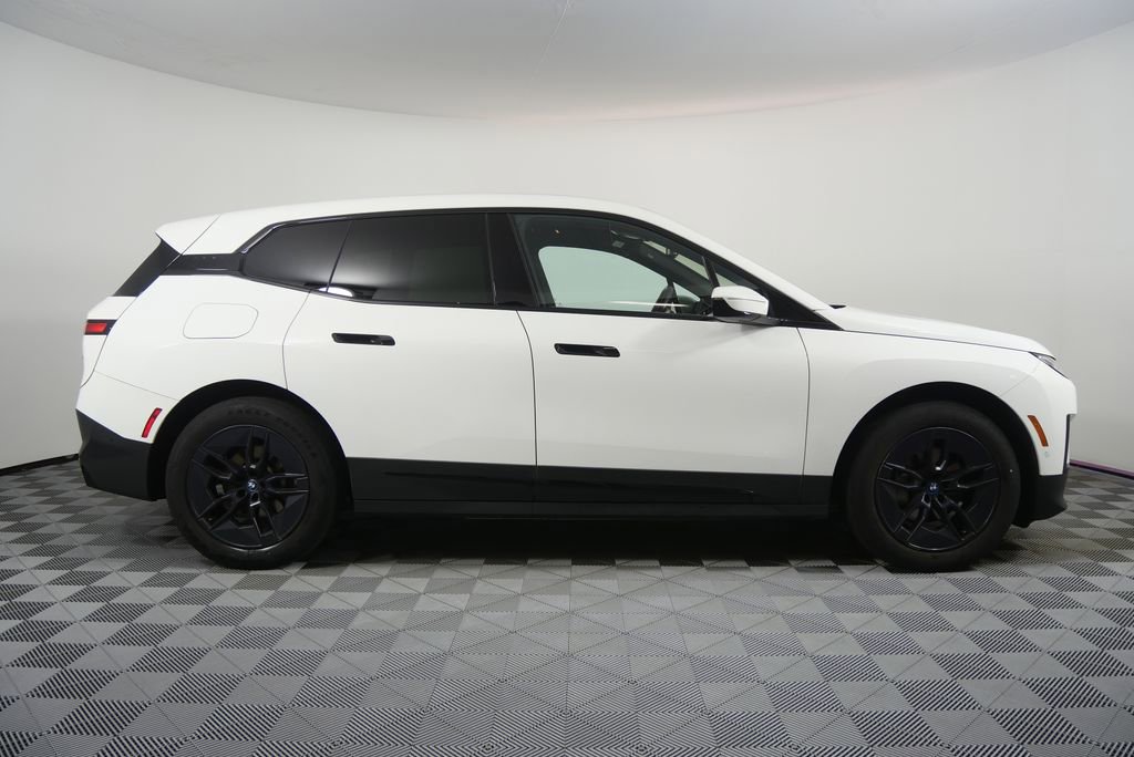 Certified 2024 BMW iX xDrive50 AWD/4WD image 2