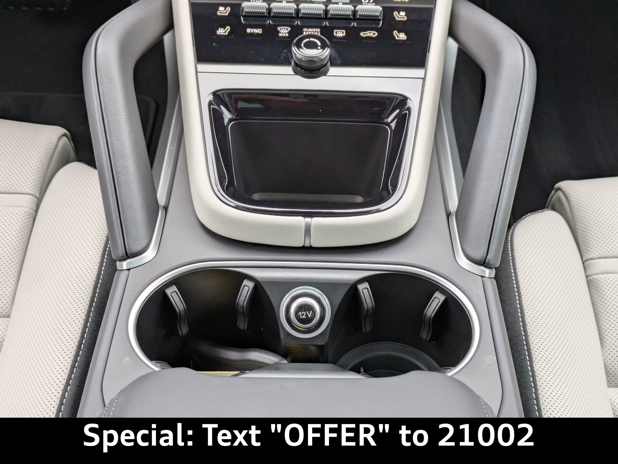 Used 2025 Porsche Cayenne image 22