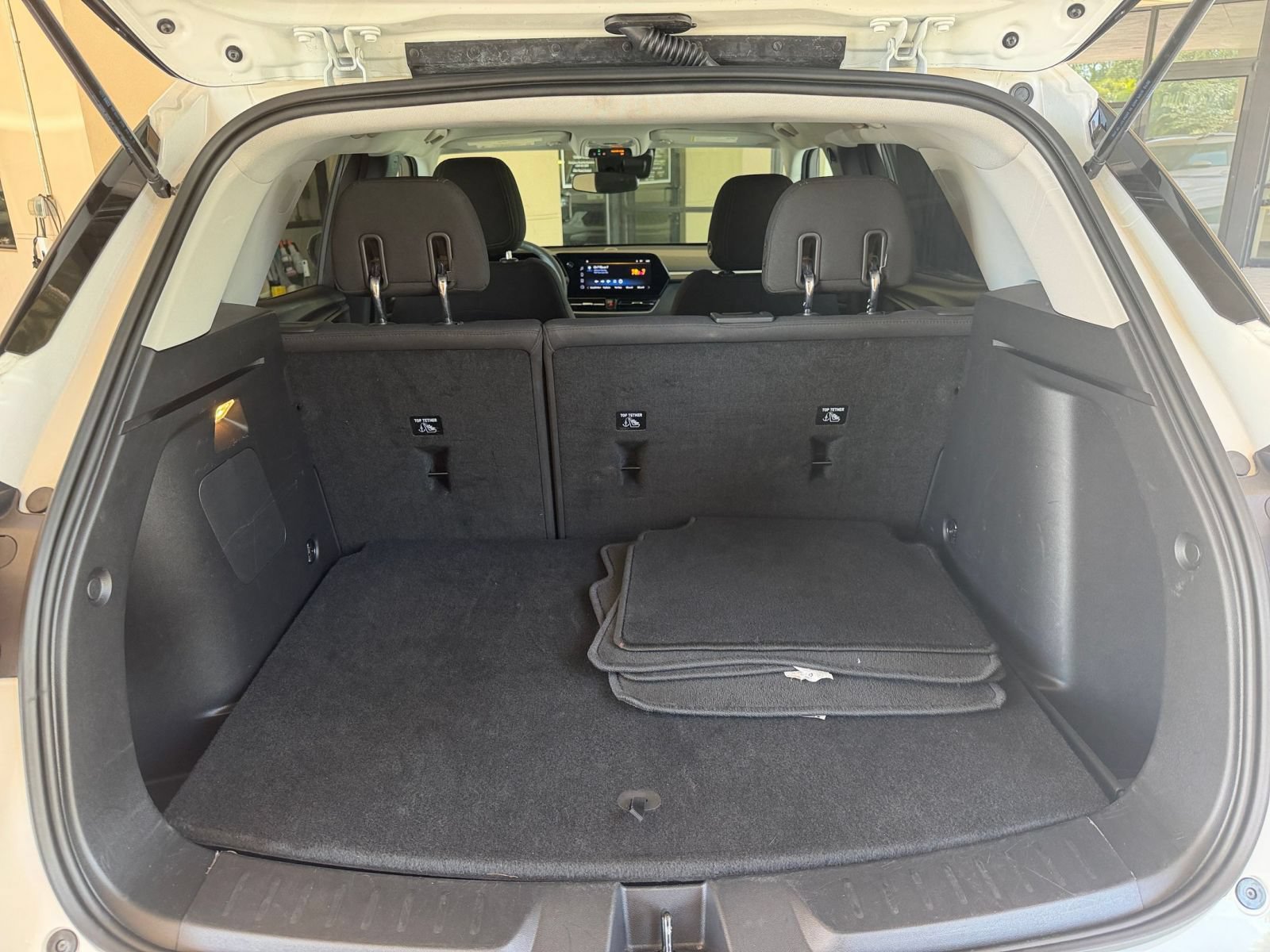 Used 2025 Chevrolet TrailBlazer LT AWD/4WD image 28