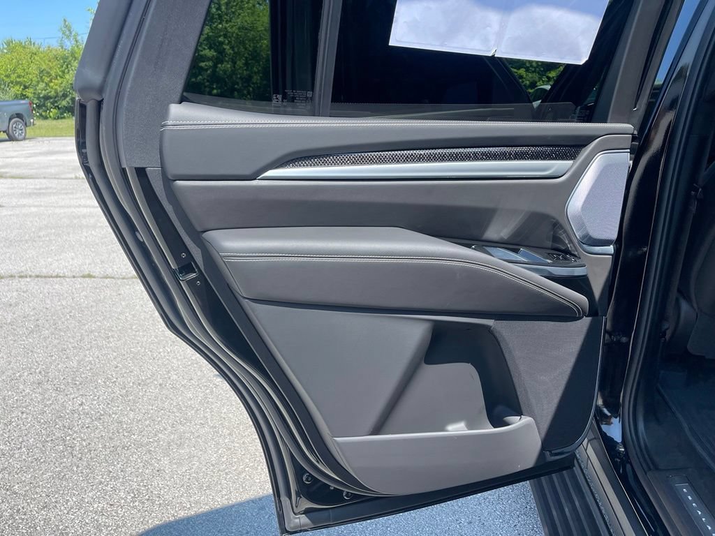 Used 2025 Cadillac Escalade V w/ LPO, ONYX Package AWD/4WD image 16