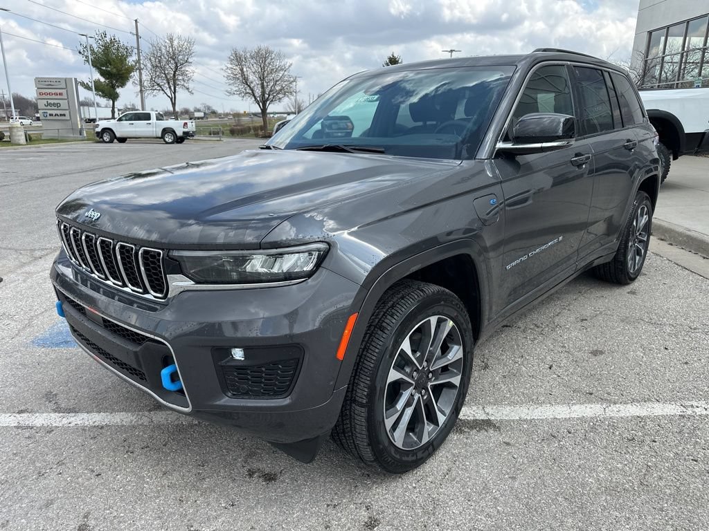 New 2024 Jeep Grand Cherokee Overland w/ Luxury Tech Group IV AWD/4WD image 7