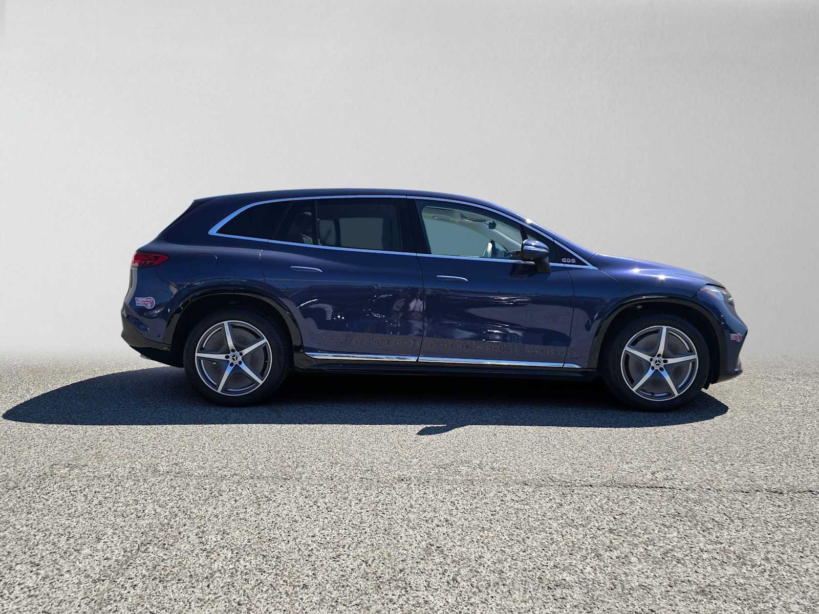 Used 2023 Mercedes-Benz EQS 450+ 4MATIC SUV image 2