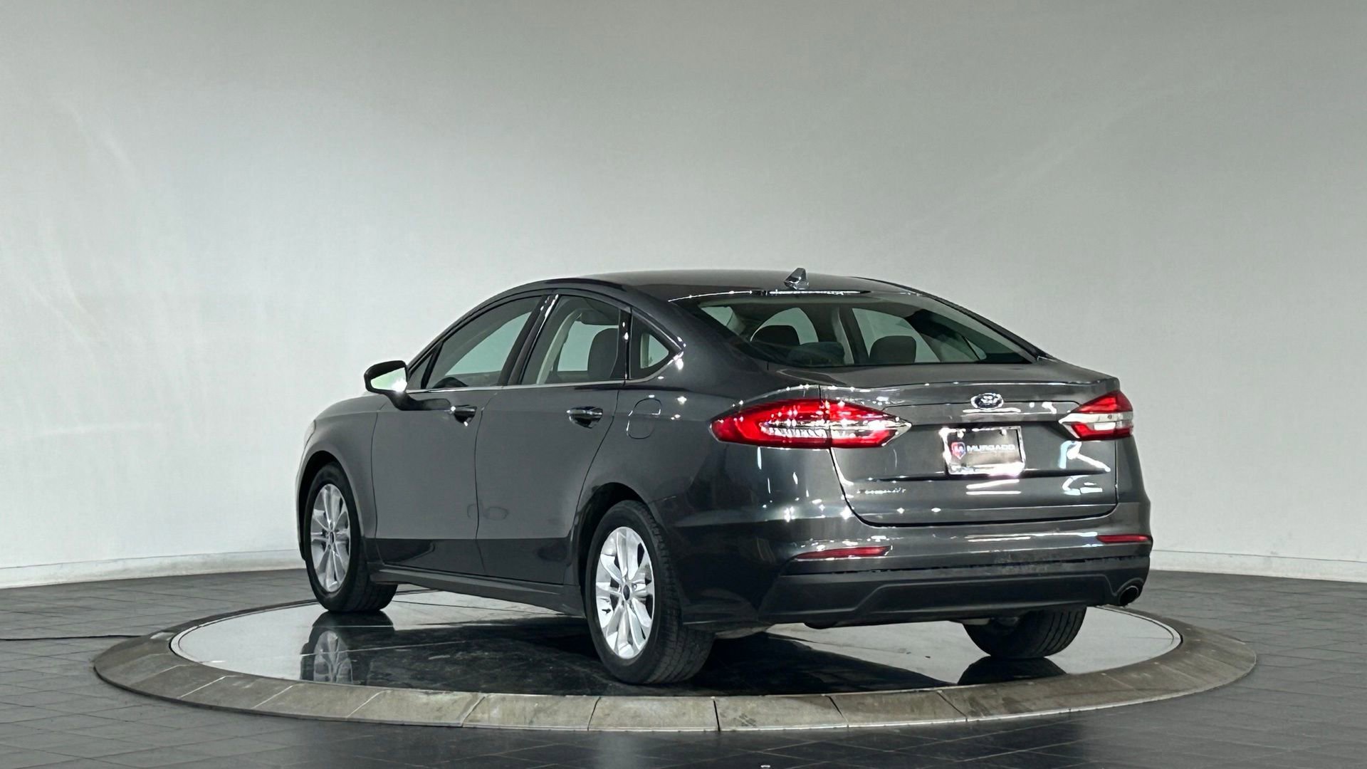 Used 2020 Ford Fusion SE FWD image 7