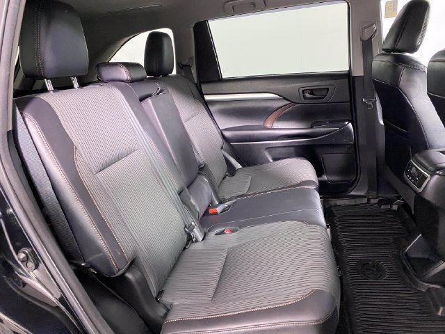 Certified 2017 Toyota Highlander Plus AWD/4WD image 10