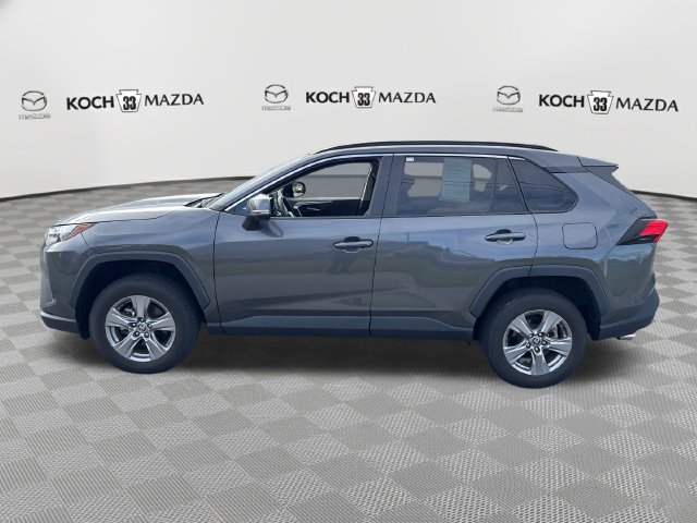Used 2022 Toyota RAV4 XLE AWD/4WD image 4