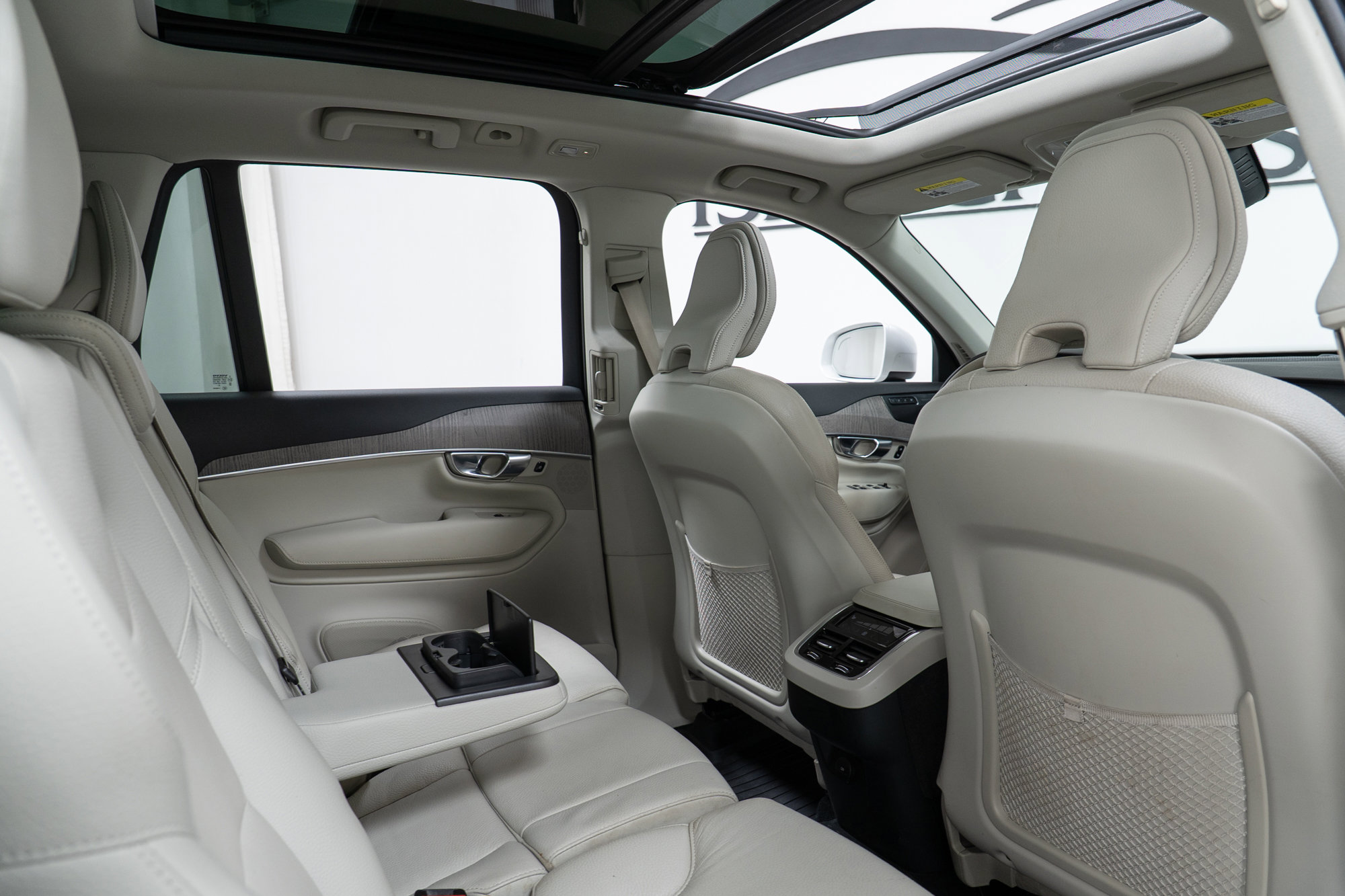 Certified 2023 Volvo XC90 B6 Plus w/ Protection Package Premier image 23