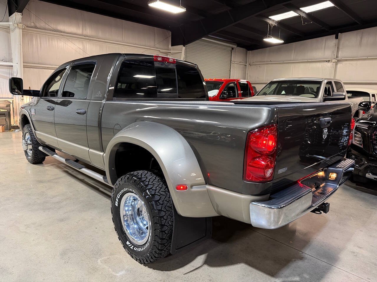 Used 2008 Dodge Ram 3500 Truck Laramie AWD/4WD image 4