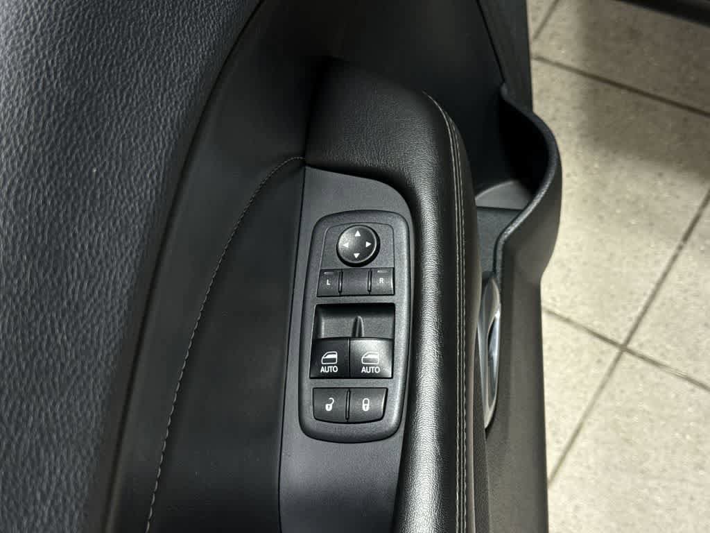 Used 2018 Dodge Challenger R/T Scat Pack w/ Leather Interior Group image 23