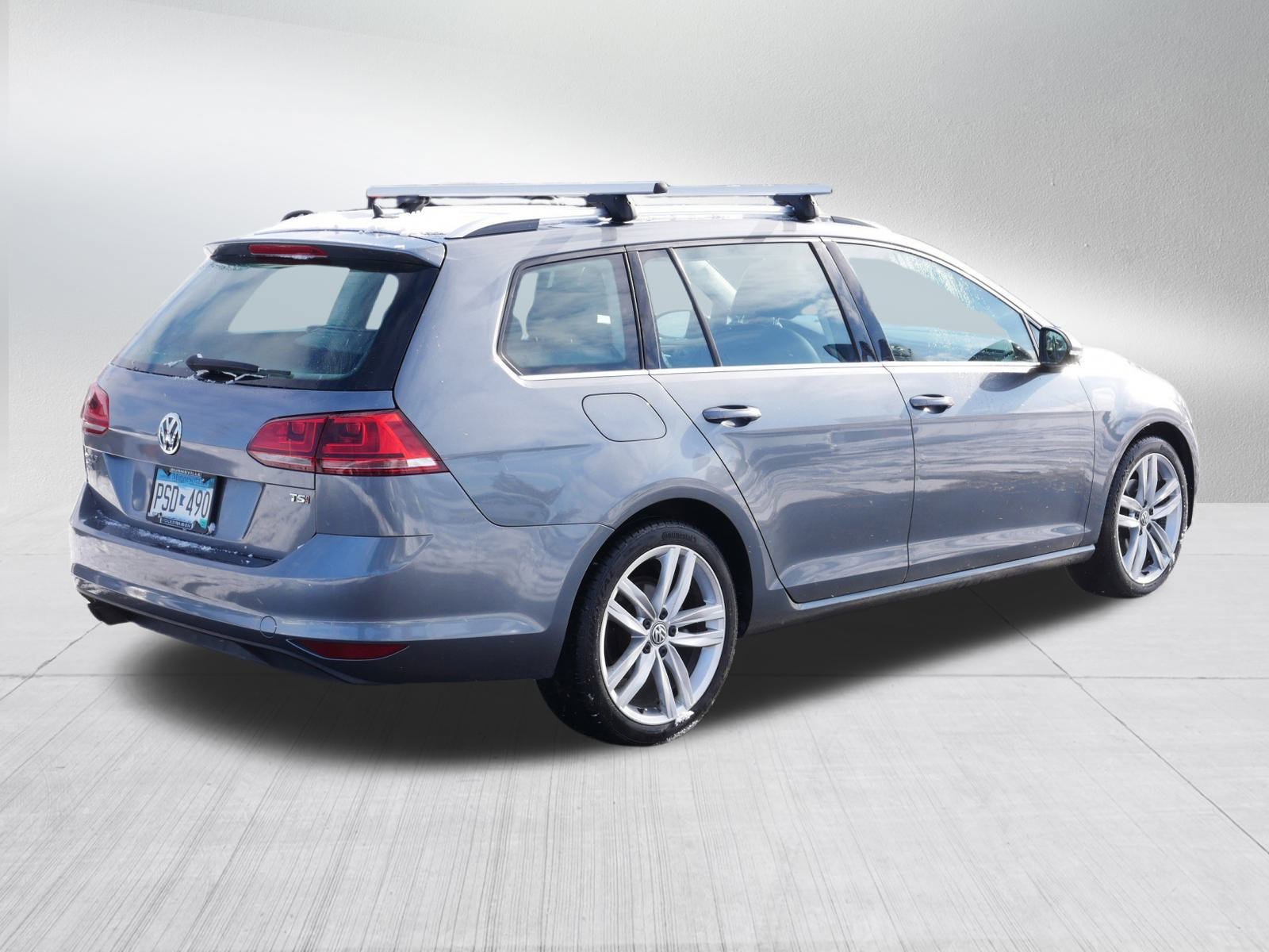 Used 2017 Volkswagen Golf SEL image 7