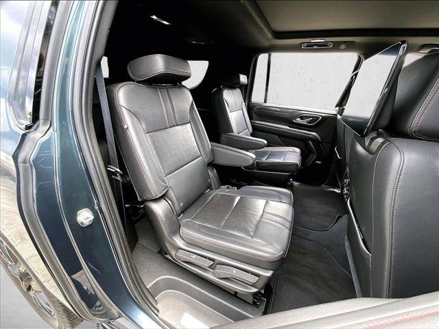 Used 2021 Chevrolet Suburban RST w/ Luxury Package AWD/4WD image 28