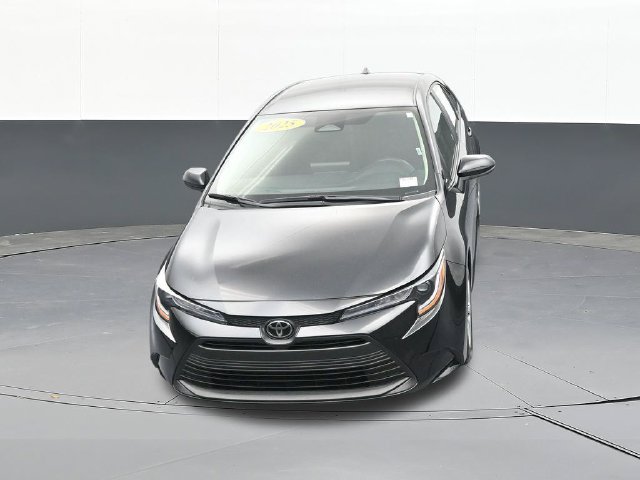 Used 2025 Toyota Corolla LE FWD image 61