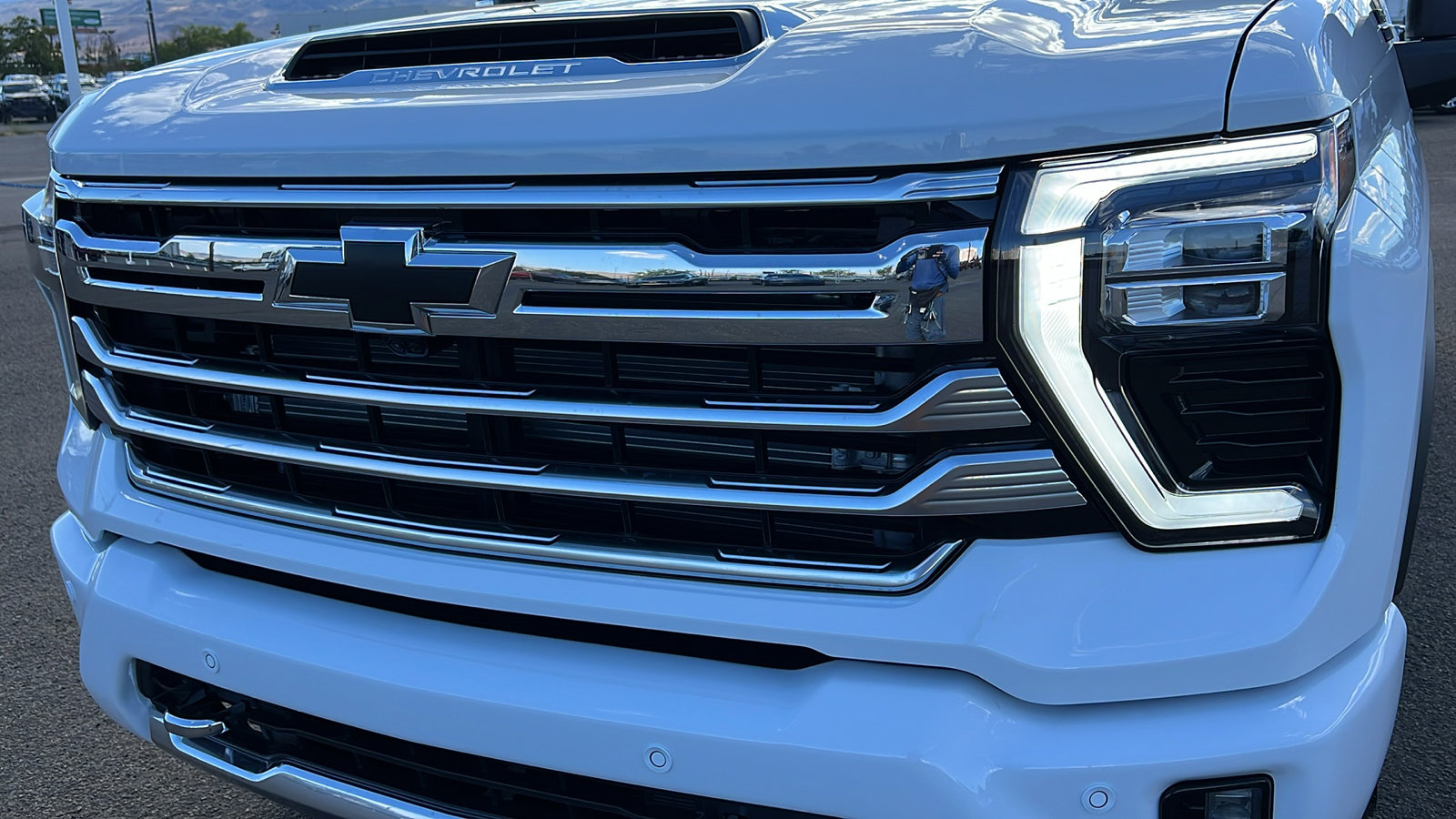 New 2025 Chevrolet Silverado 2500 High Country w/ High Country Premium Package image 9