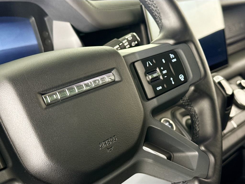 Used 2025 Land Rover Defender 110 S image 19