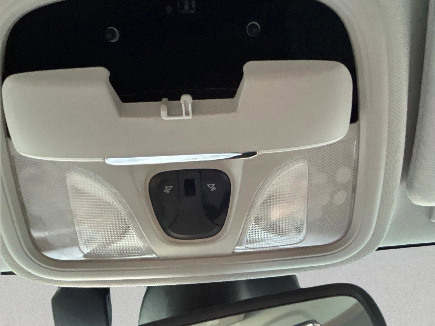 Certified 2021 Jeep Cherokee Latitude Lux w/ Comfort/Convenience Group FWD image 31