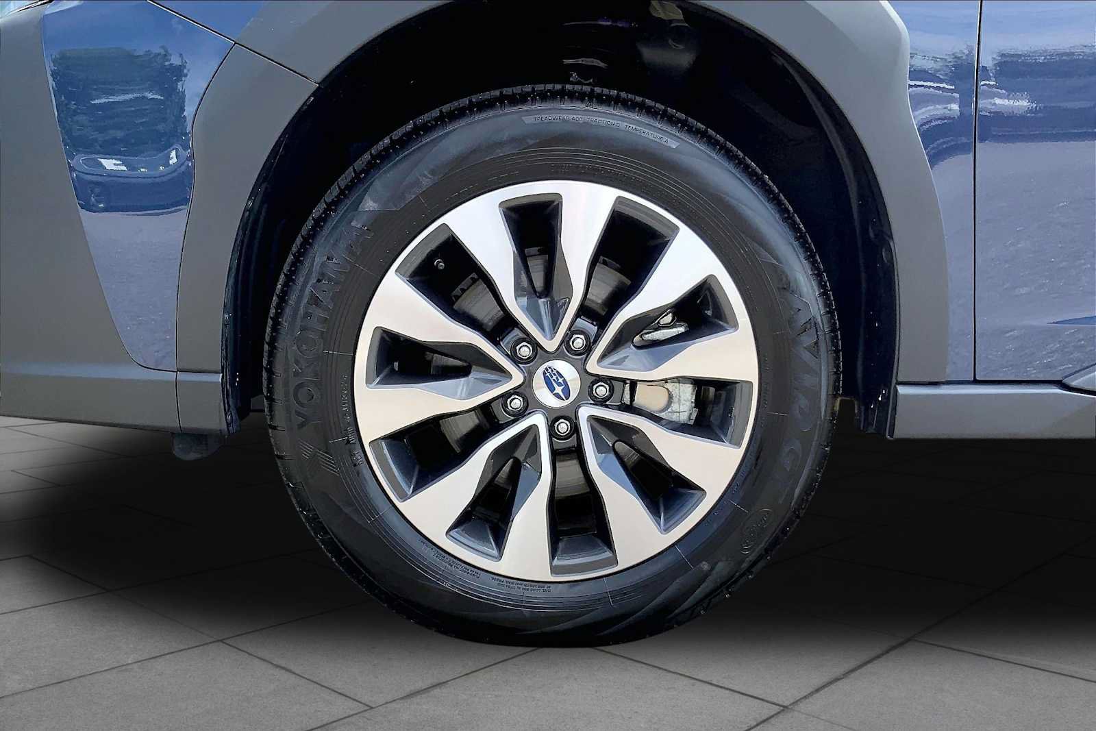Certified 2025 Subaru Outback Limited AWD/4WD image 11