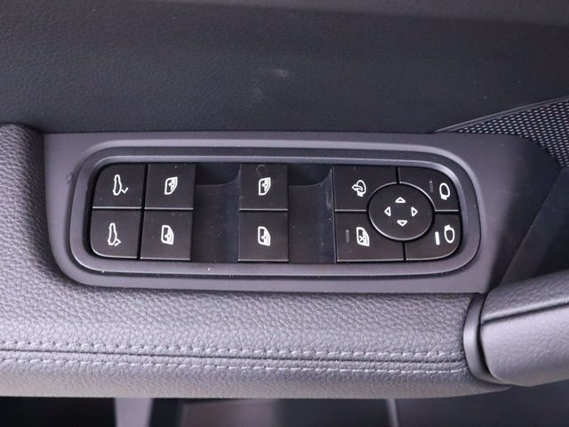Certified 2024 Porsche Cayenne Coupe AWD/4WD image 16