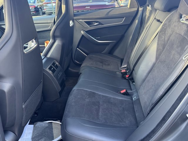 Used 2022 Jaguar F-PACE SVR image 35