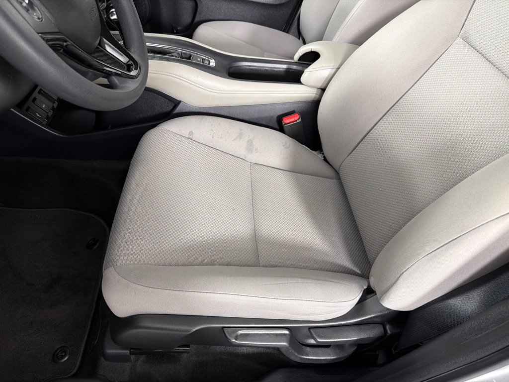 Used 2016 Honda HR-V LX image 11