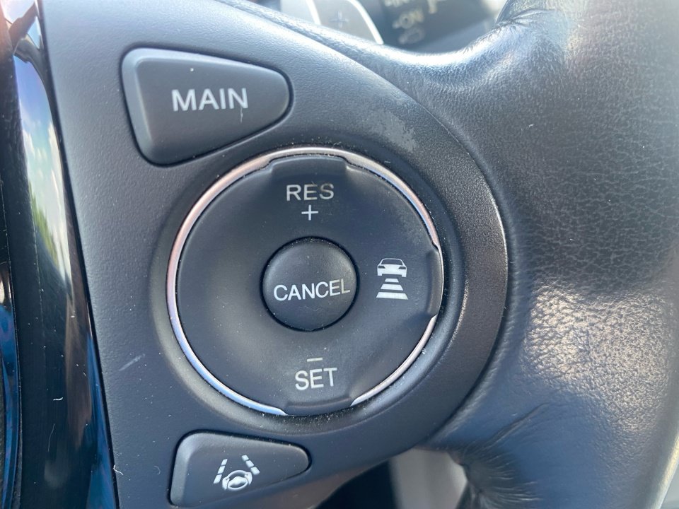 Used 2017 Honda Pilot Touring image 24