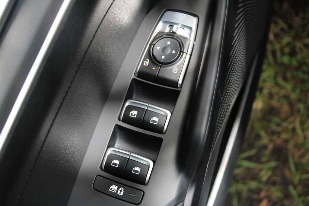 New 2025 Kia K5 LXS image 19