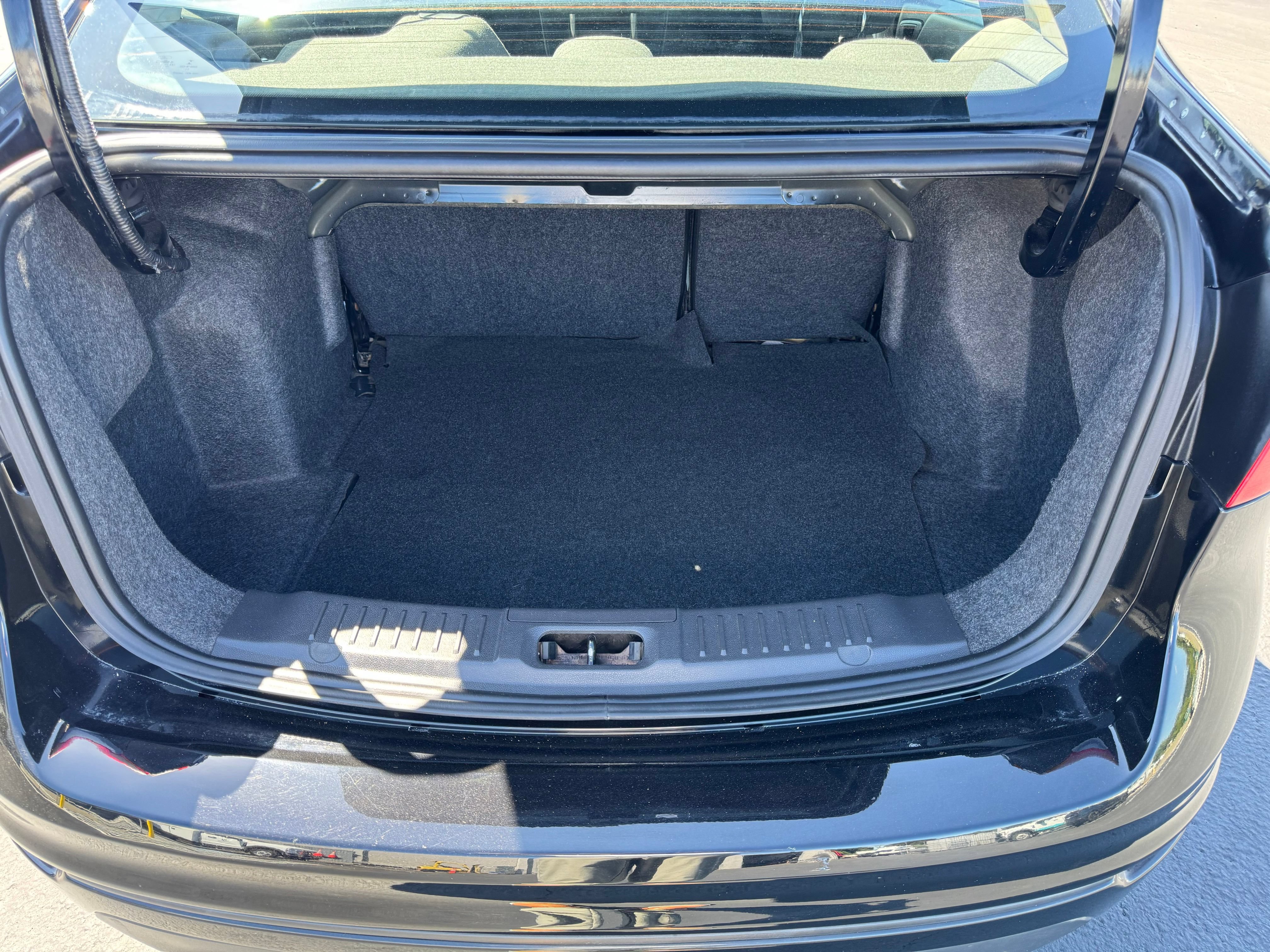 Used 2017 Ford Fiesta S FWD image 28