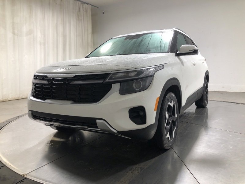 Used 2024 Kia Seltos EX image 3