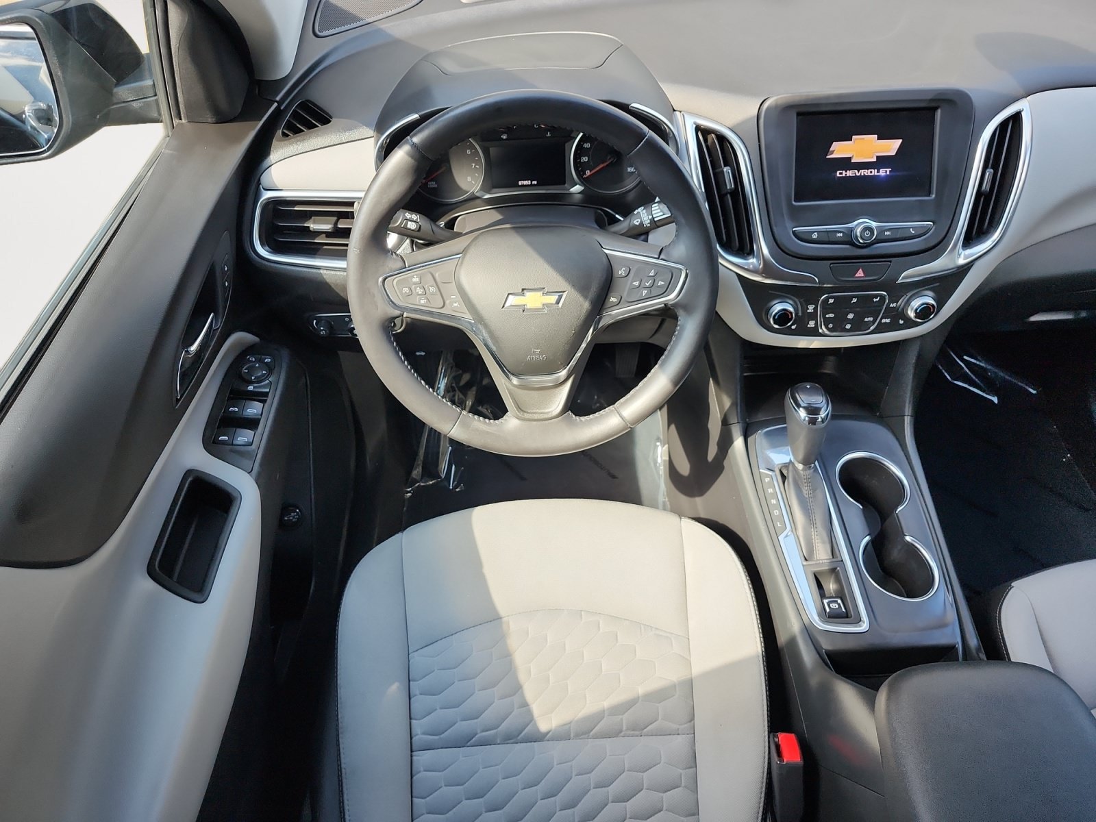Used 2021 Chevrolet Equinox LT w/ Driver Convenience Package FWD image 11