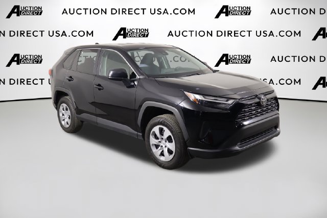 Used 2024 Toyota RAV4 LE FWD image 40