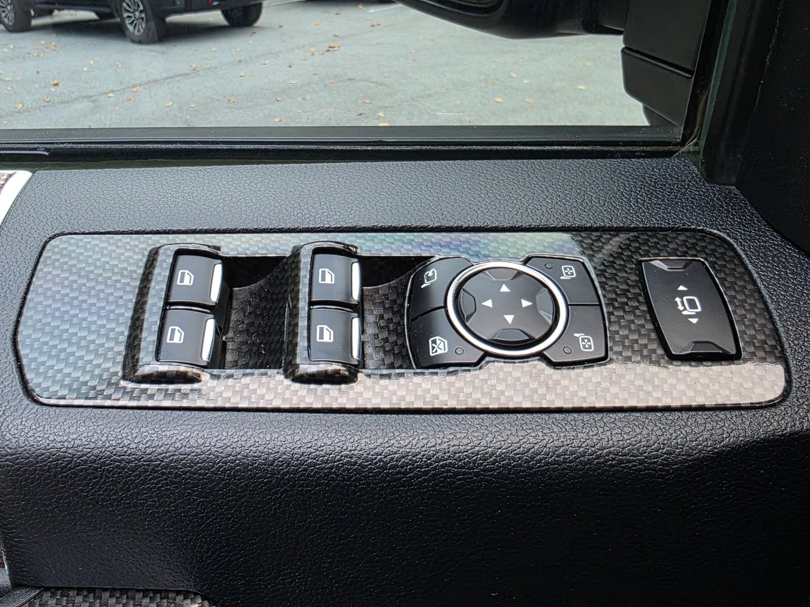 Used 2017 Ford F250 Lariat w/ Lariat Ultimate Package AWD/4WD image 26