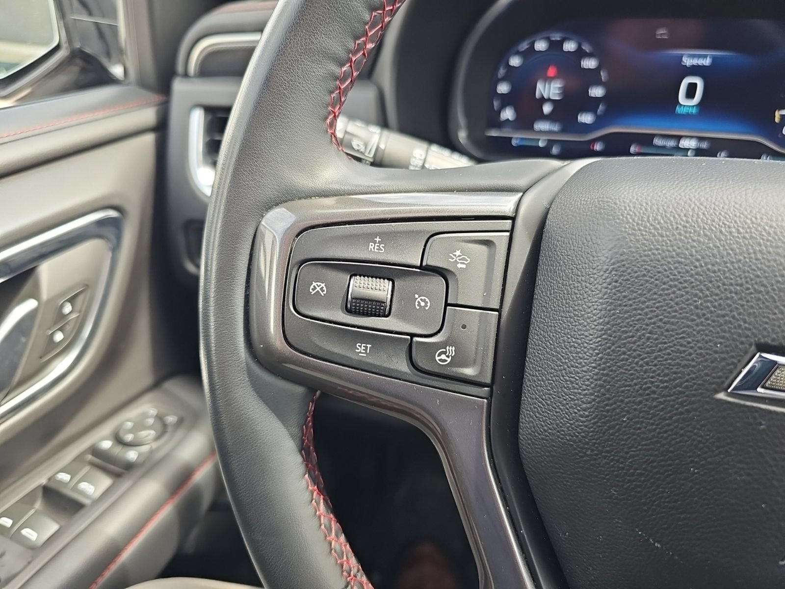Used 2024 Chevrolet Tahoe RST w/ Luxury Package AWD/4WD image 15