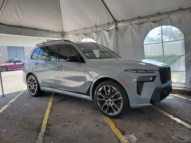 Used 2025 BMW X7 M60i AWD/4WD image 11