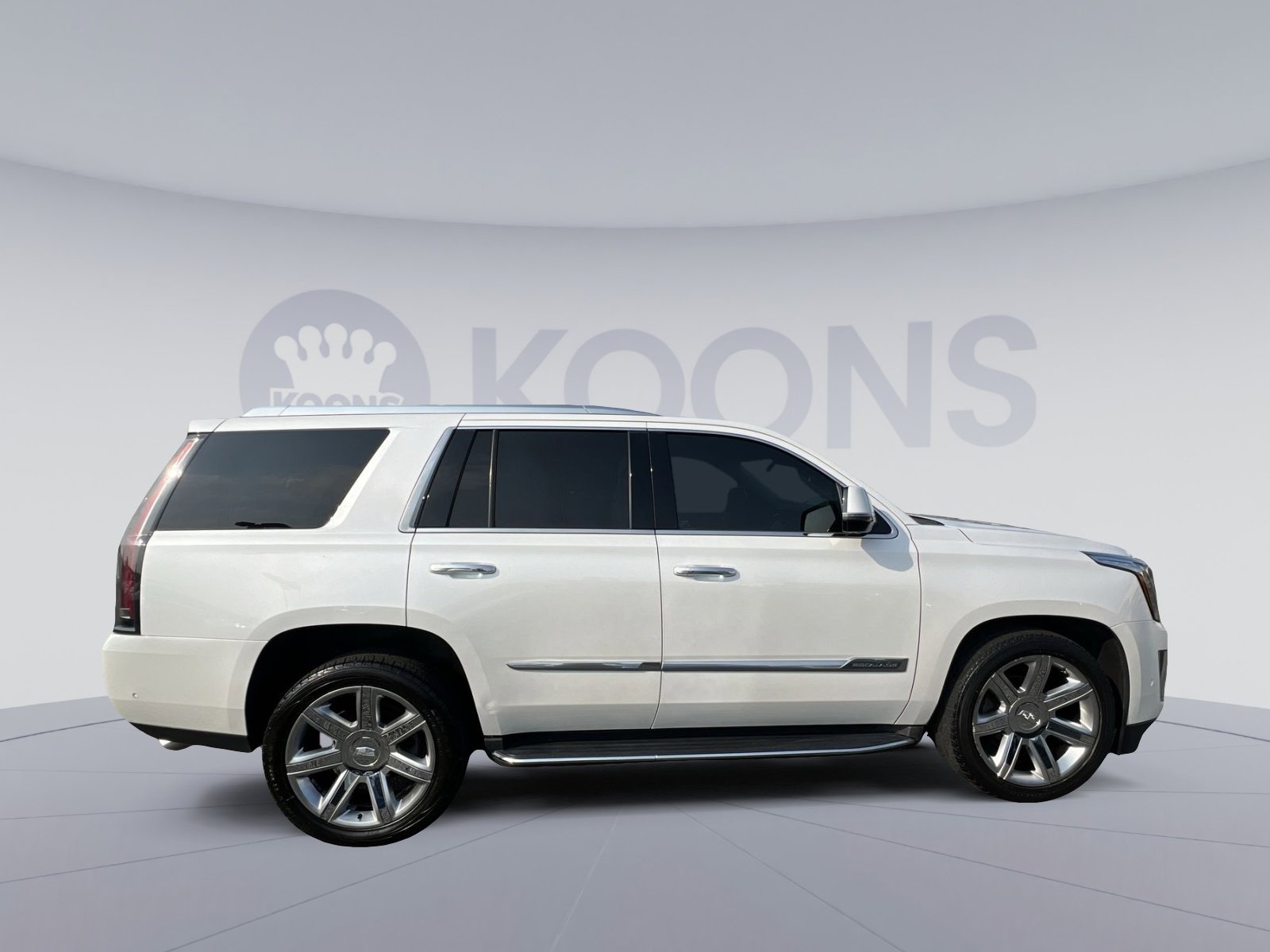 Used 2017 Cadillac Escalade Luxury image 8