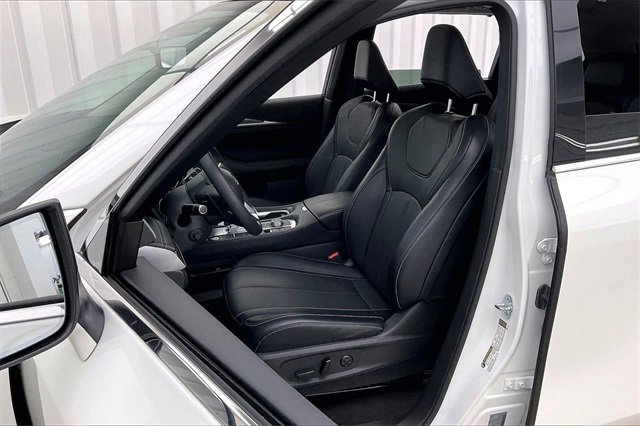 Used 2023 INFINITI QX60 Luxe image 8