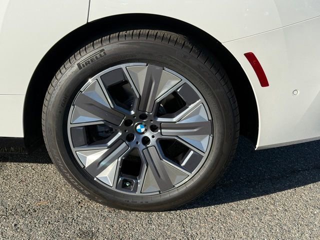 Used 2026 BMW iX xDrive45 w/ Premium Package image 14