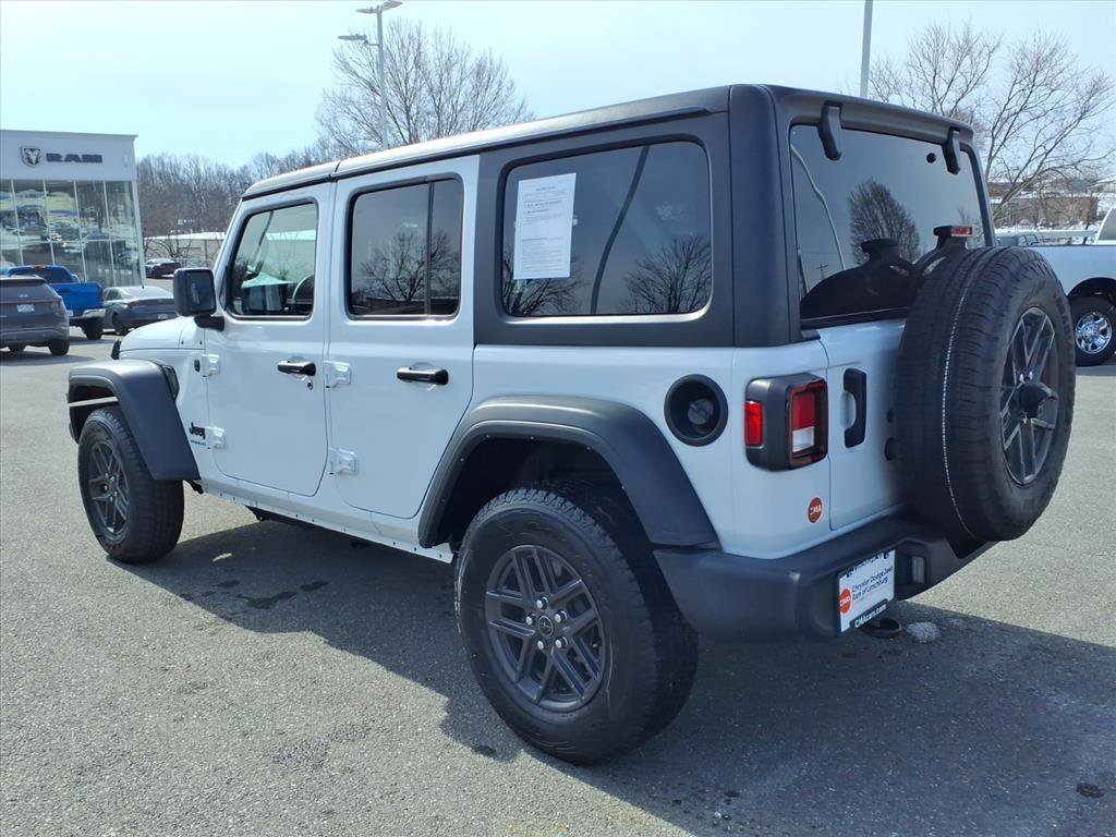 Used 2024 Jeep Wrangler Sport S image 6