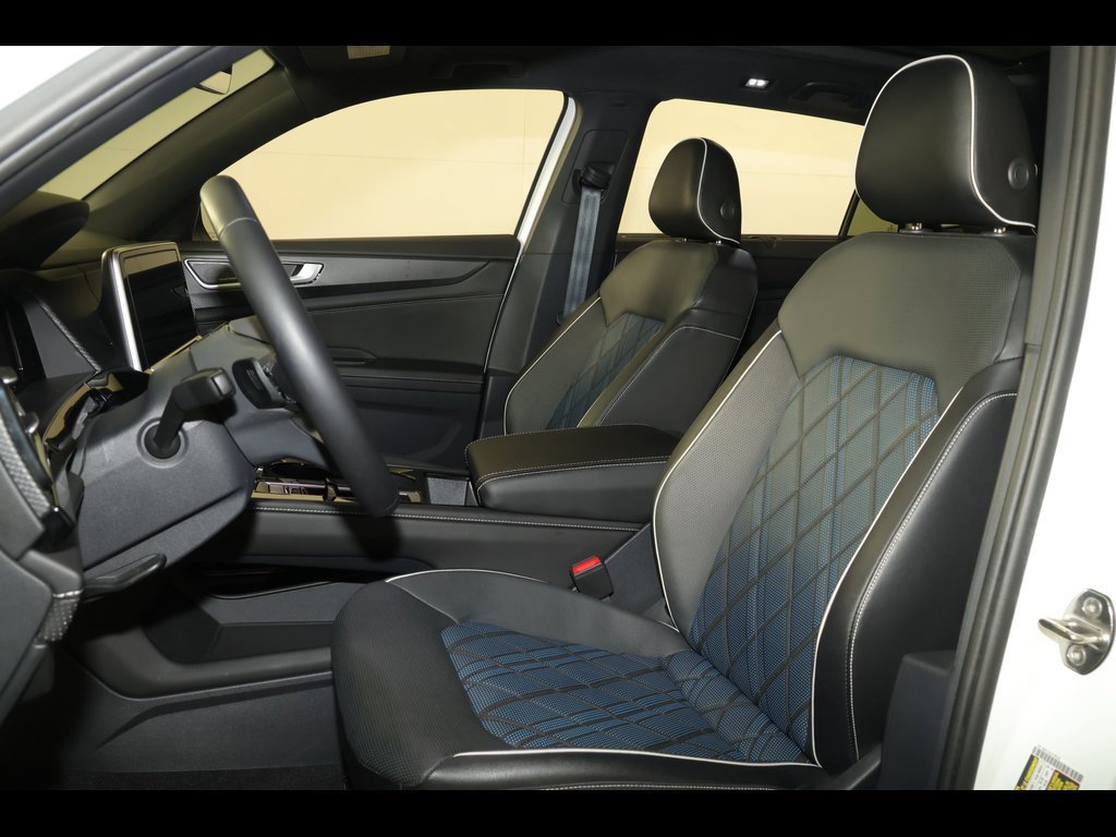 Used 2024 Volkswagen Atlas Cross Sport SEL Premium R-Line image 26