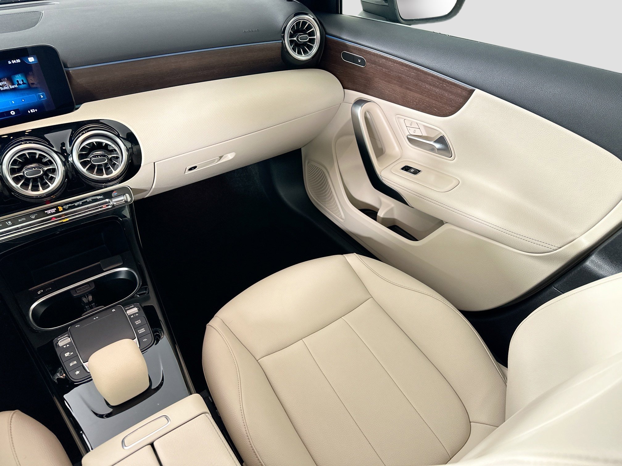 Certified 2022 Mercedes-Benz A 220 4MATIC image 30