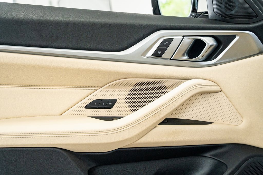 Used 2022 BMW i4 eDrive40 image 31