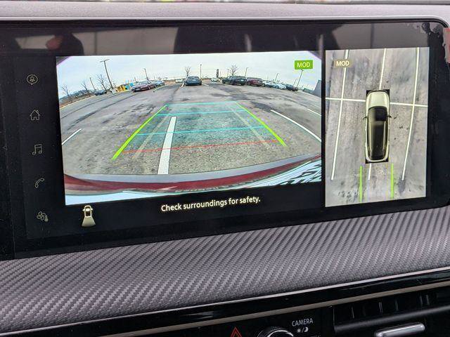 Used 2025 Nissan Kicks SR AWD/4WD image 18